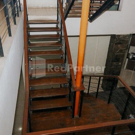 De Lugano Scbd Syariah Mitra Reddoorz Hotel Jakarta Eksteriør billede
